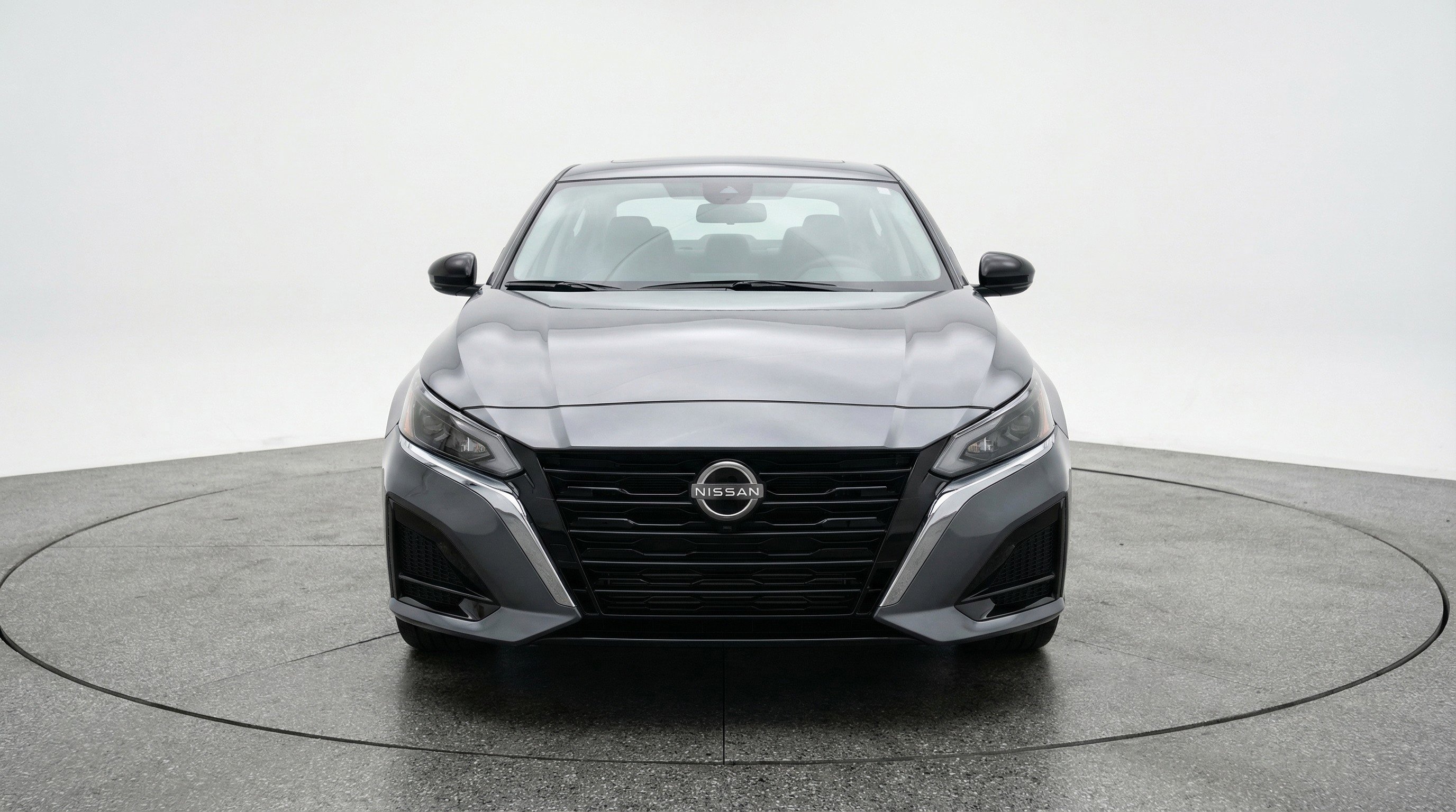 Used 2025 Nissan Altima 2.5 SV image 2