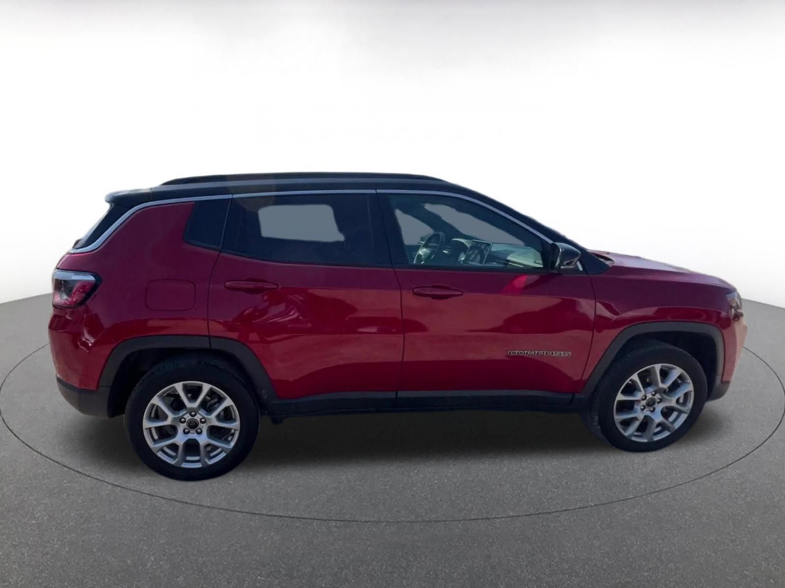 Used 2025 Jeep Compass Limited AWD/4WD image 16