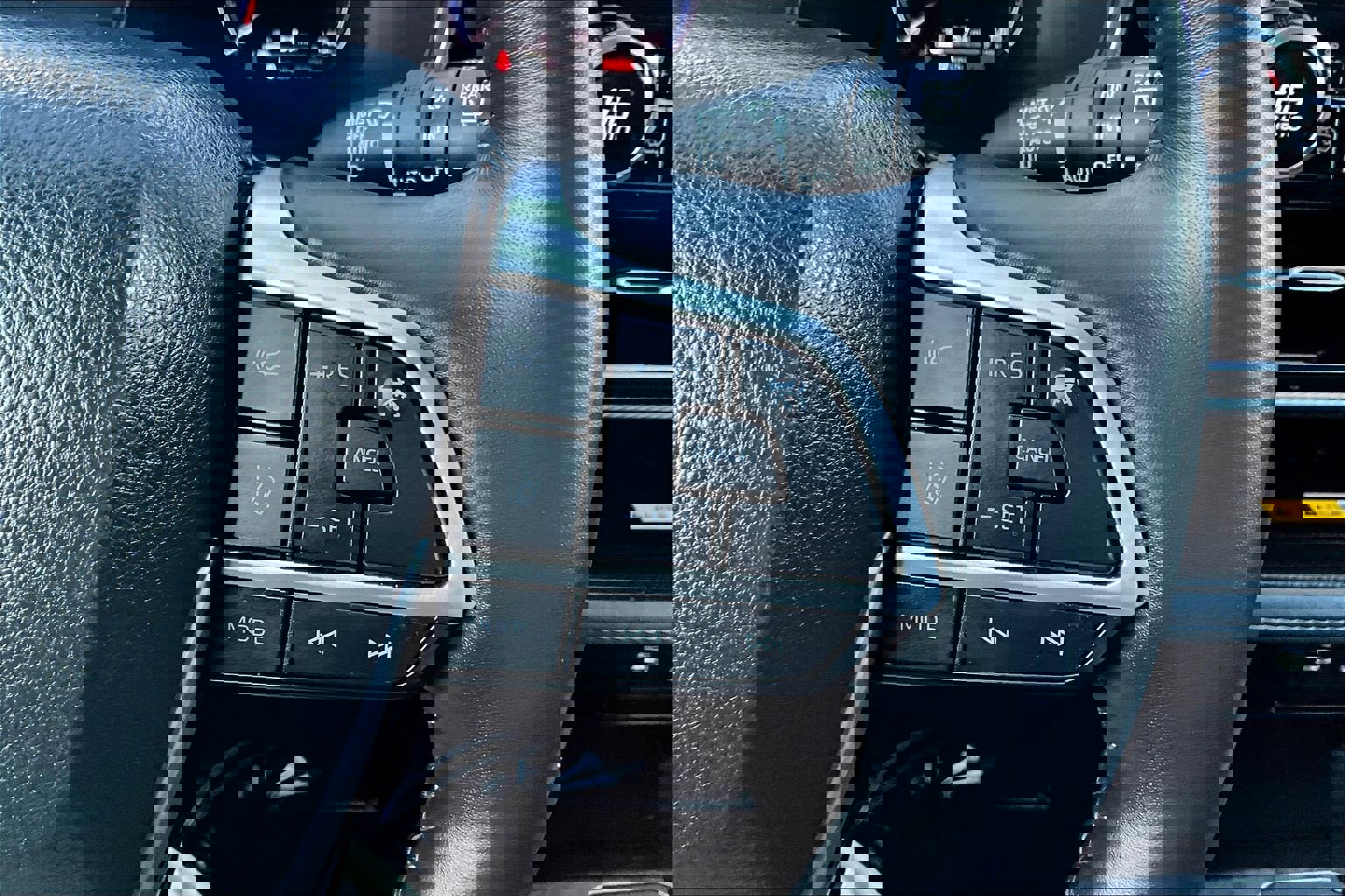 Used 2023 Toyota Highlander Platinum image 18