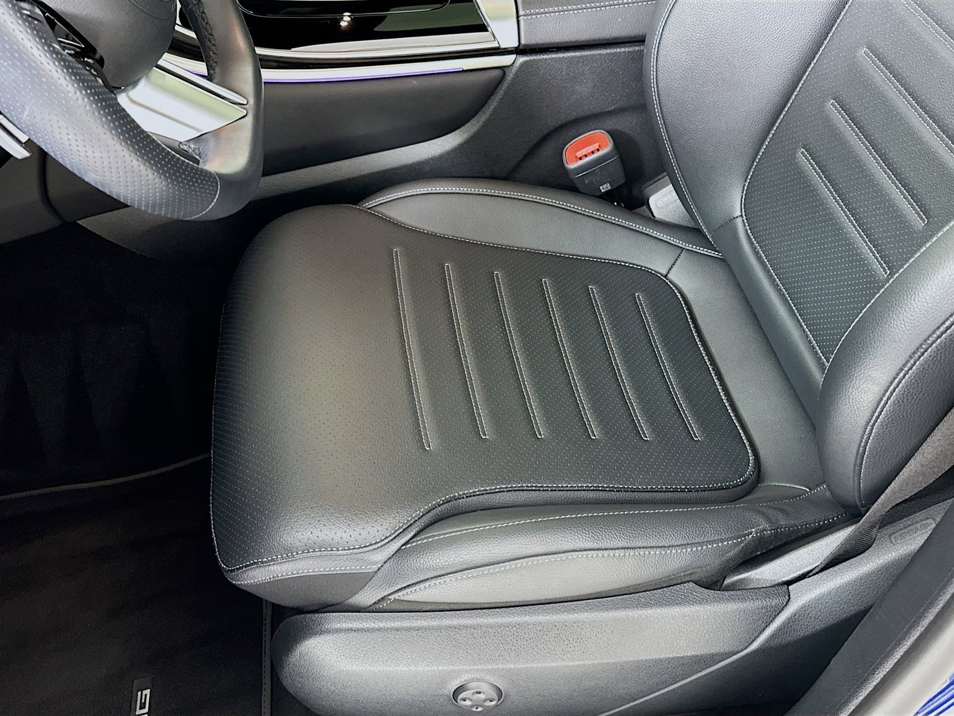 Used 2025 Mercedes-Benz GLC 300 4MATIC image 21