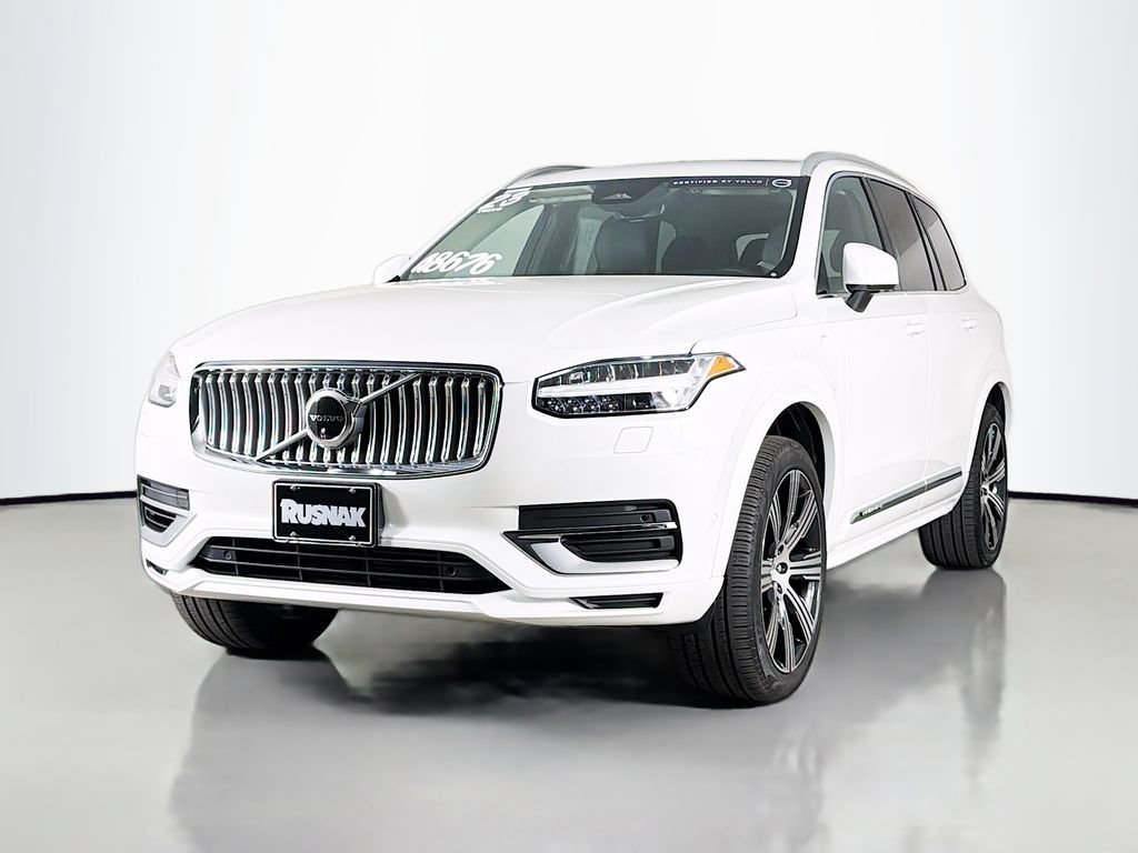 Certified 2023 Volvo XC90 T8 Plus AWD/4WD image 3