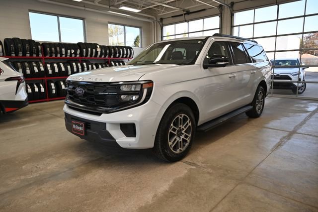 Used 2025 Ford Expedition Max Active AWD/4WD image 12