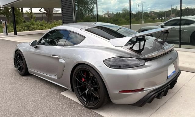 Used 2021 Porsche 718 Cayman GT4 RWD image 4