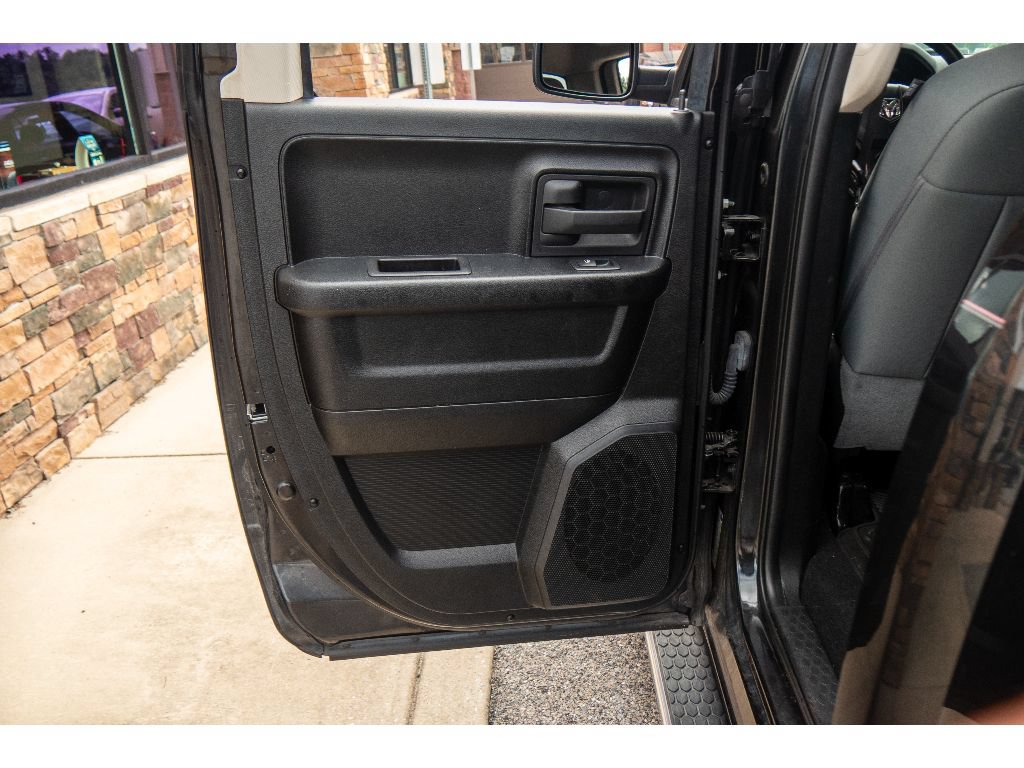 Used 2018 RAM 1500 Express w/ Express Value Package AWD/4WD image 18