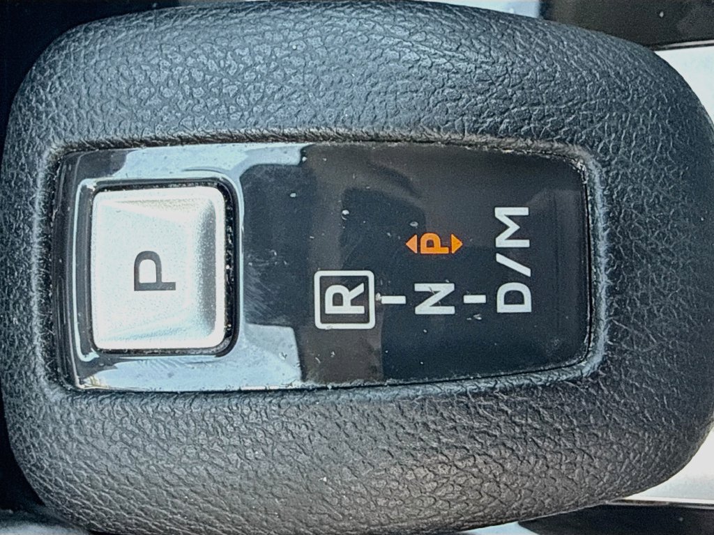 Used 2025 Mitsubishi Outlander ES FWD image 18