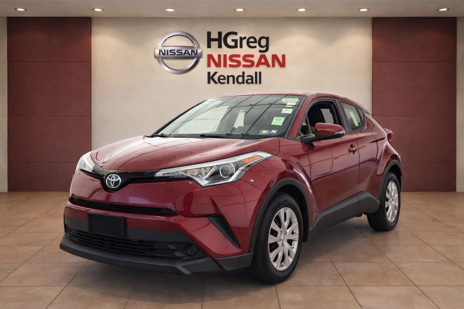 Used 2019 Toyota C-HR LE FWD image 3