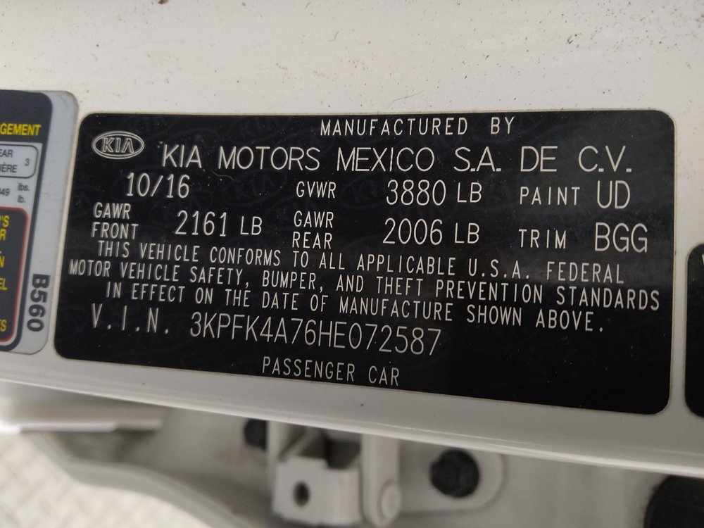 Used 2017 Kia Forte LX image 33