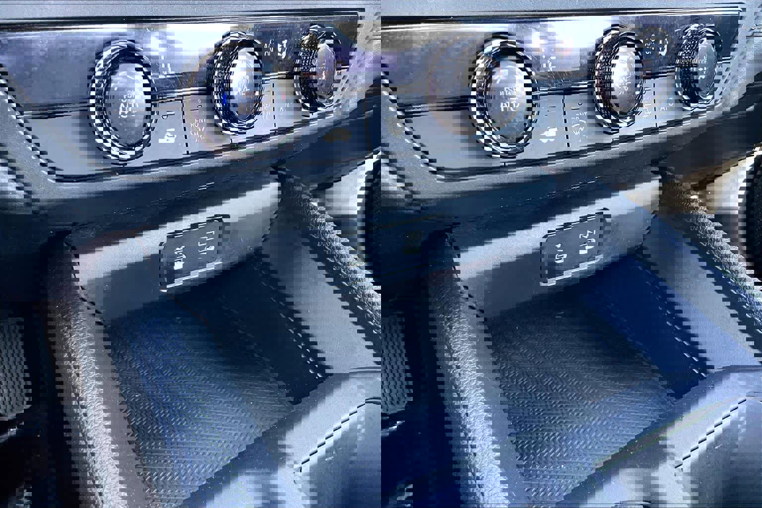 Used 2023 Honda Accord LX image 30