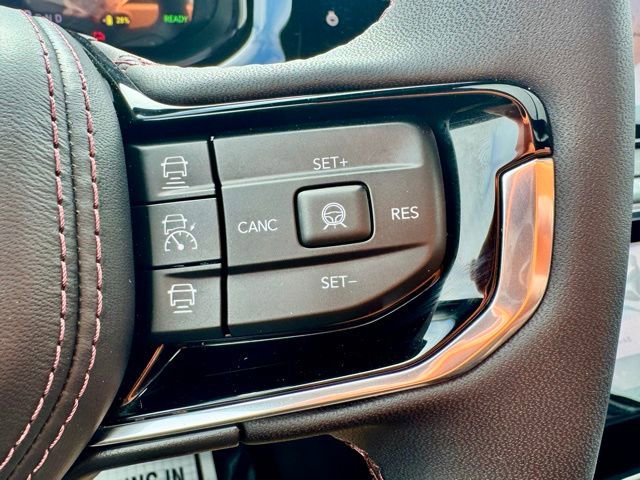 Used 2025 Jeep Wagoneer S Limited image 23