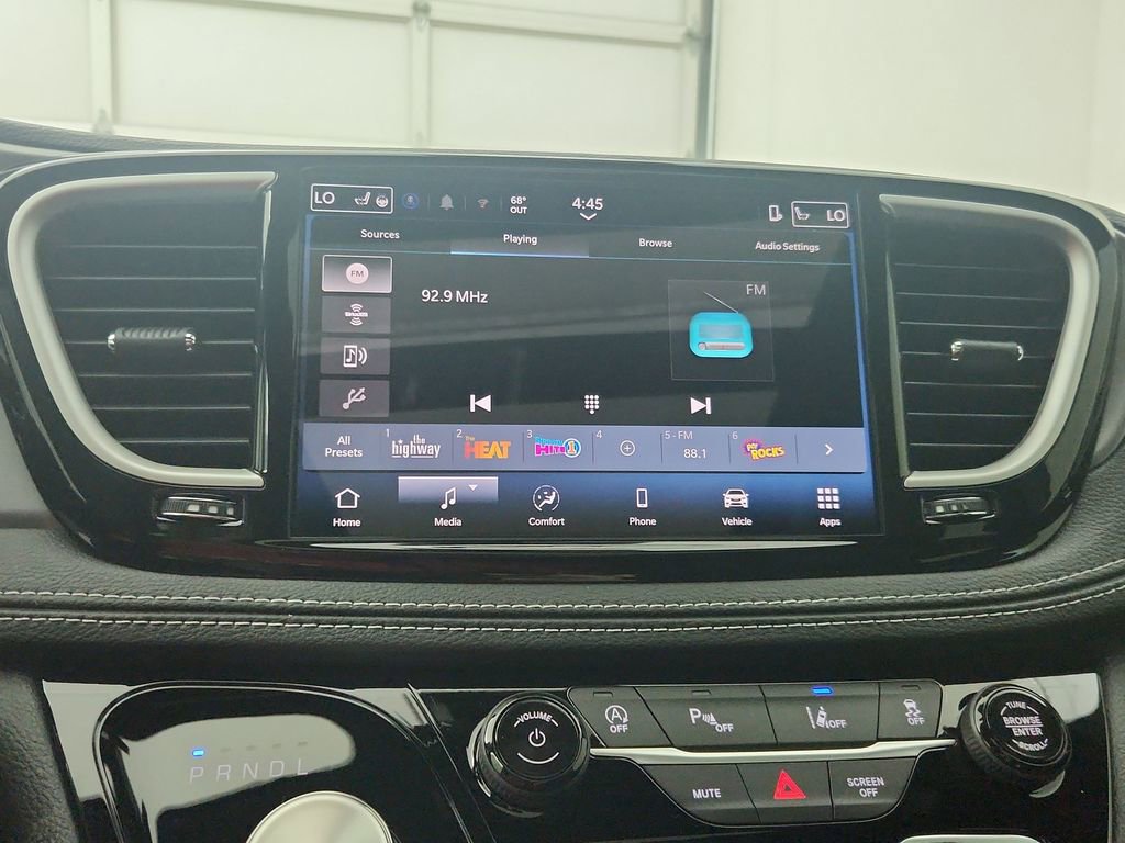 New 2026 Chrysler Pacifica Select image 24