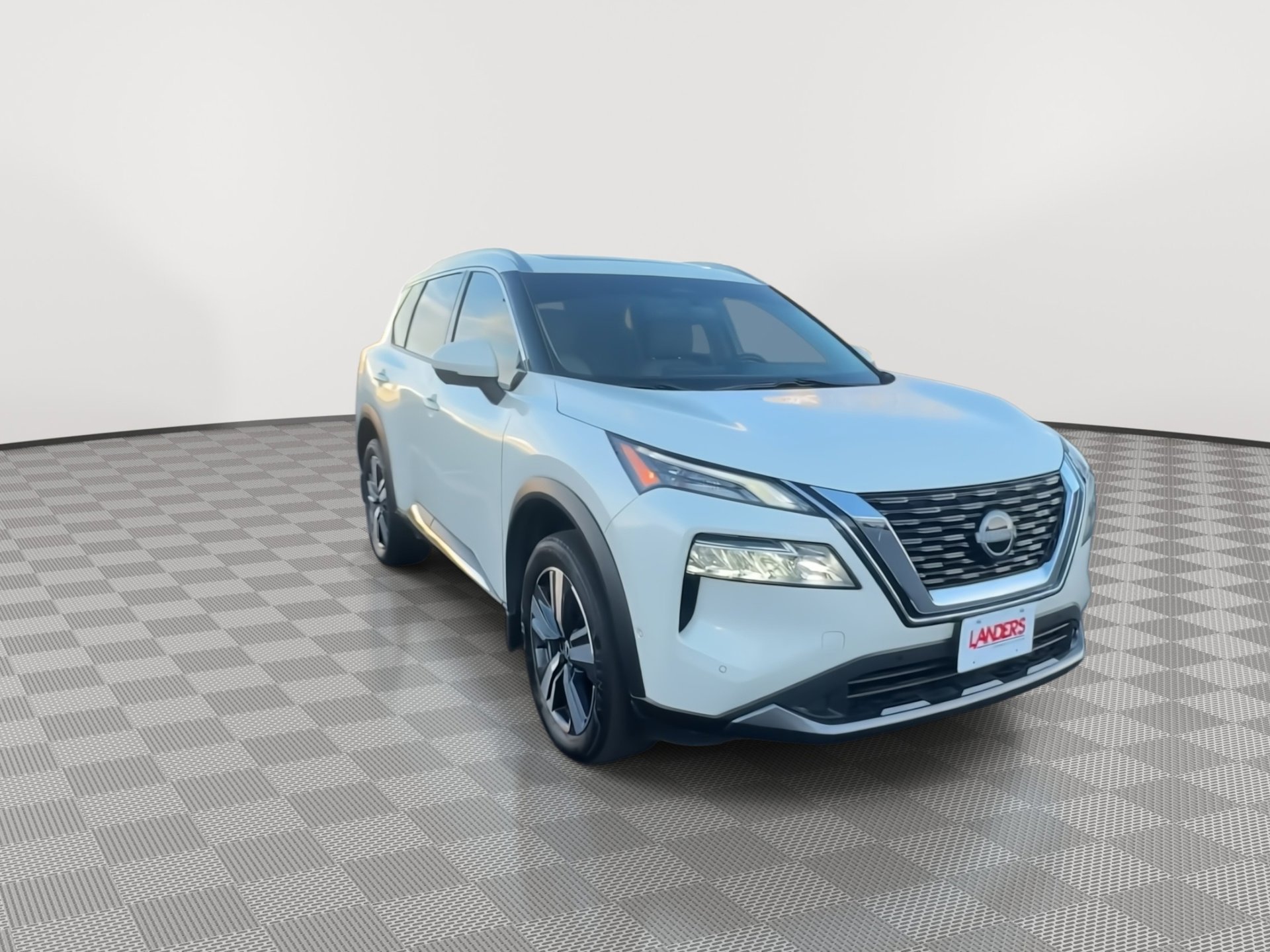 Used 2023 Nissan Rogue SL w/ SL Premium Package image 3