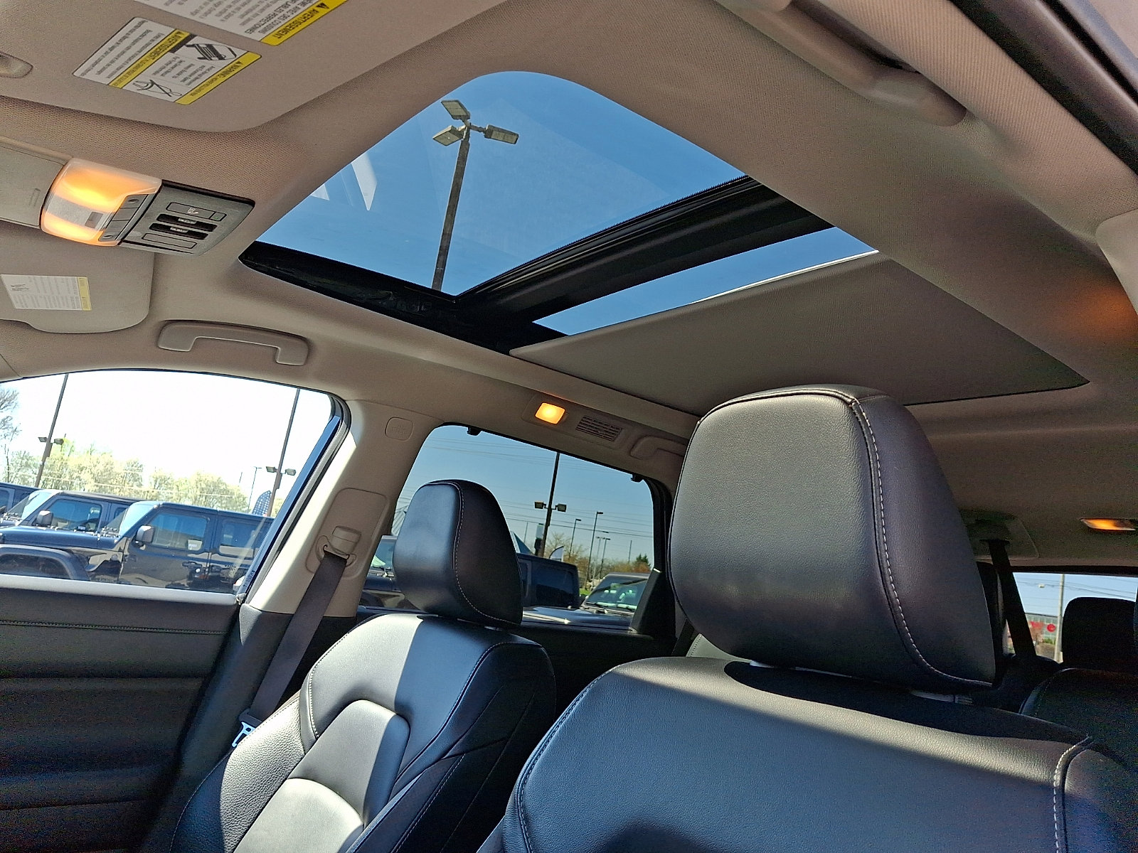 Used 2023 Nissan Pathfinder SL w/ SL Premium Package image 23