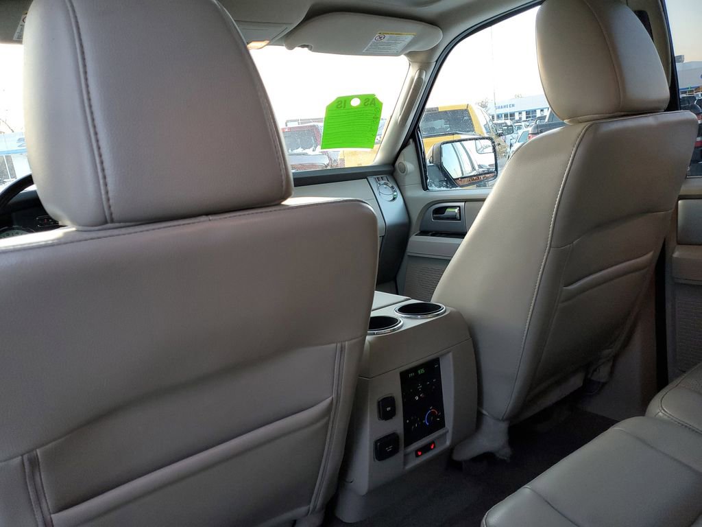 Used 2013 Ford Expedition Limited image 29