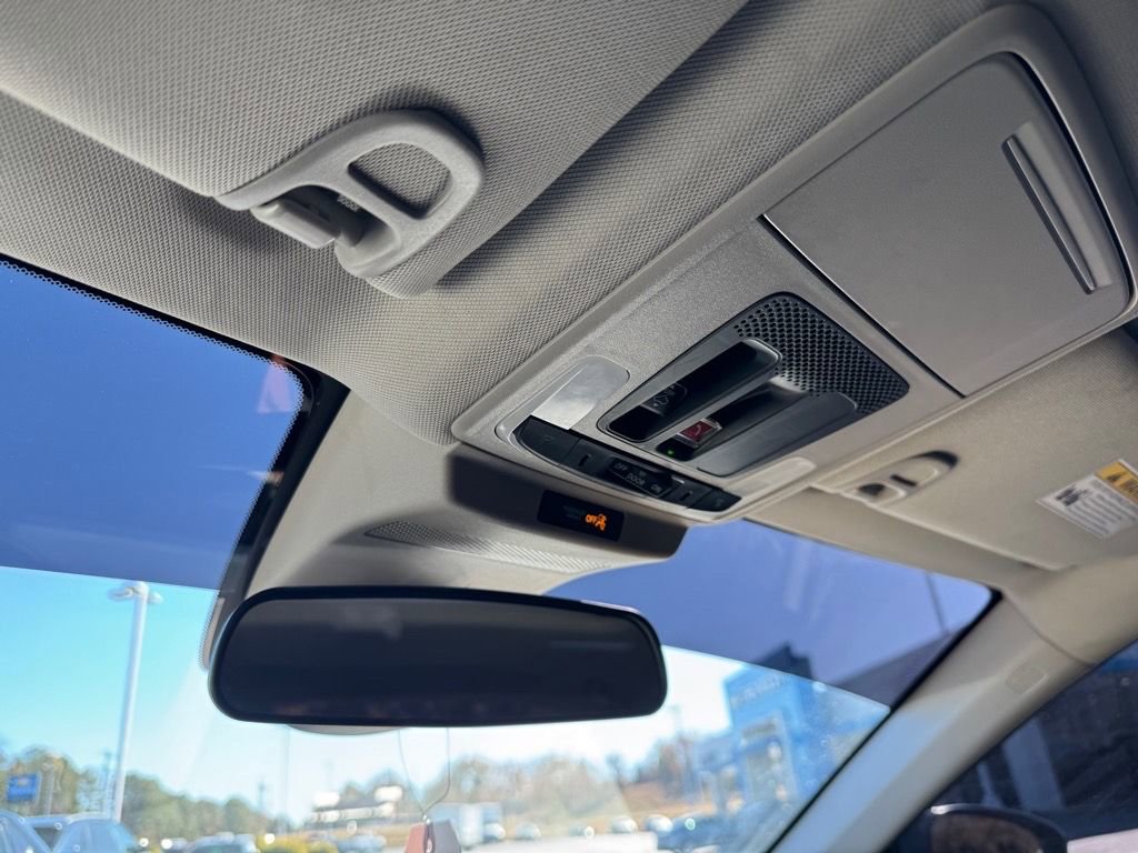 Used 2025 Honda Accord SE image 25