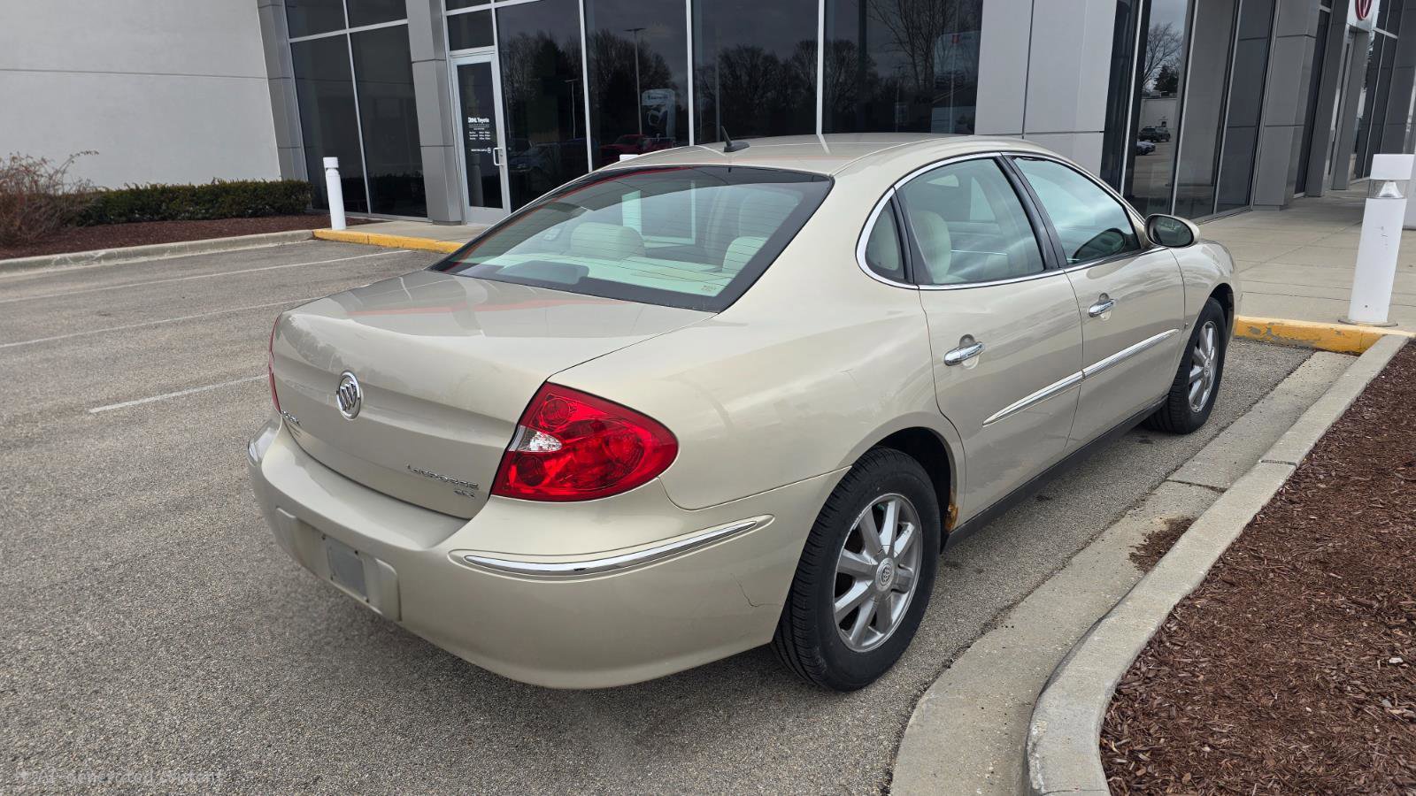 Used 2009 Buick LaCrosse CX image 17