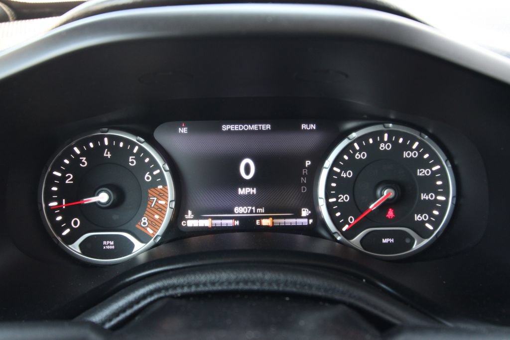 Used 2021 Jeep Renegade Latitude w/ Luxury Group I AWD/4WD image 43
