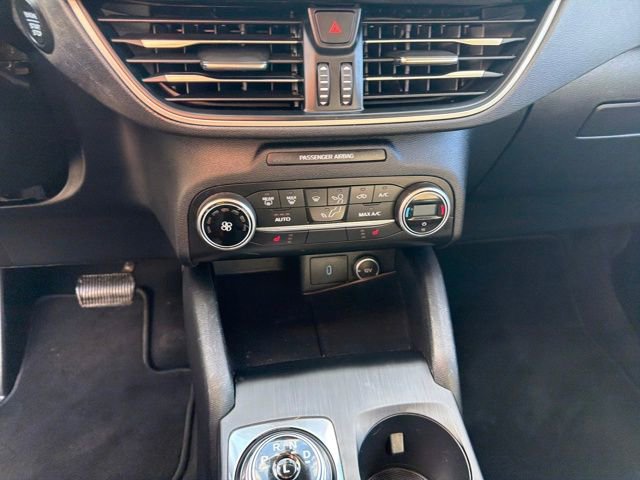 Used 2020 Ford Escape SE image 20