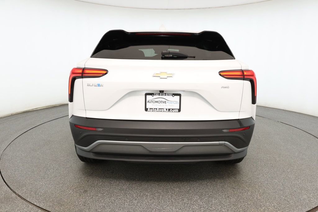 Used 2024 Chevrolet Blazer EV LT image 5