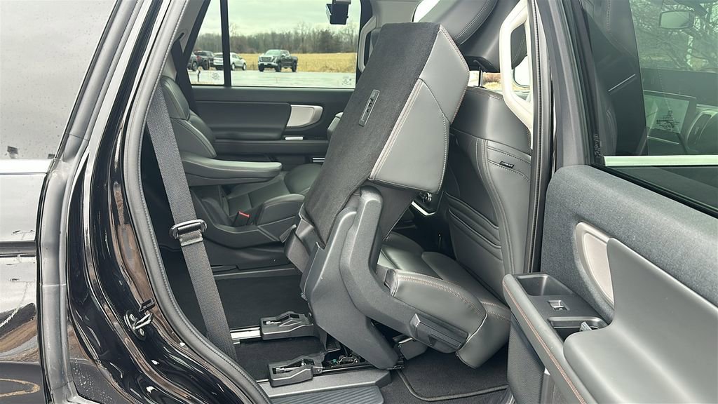 Used 2025 Ford Expedition Active AWD/4WD image 31