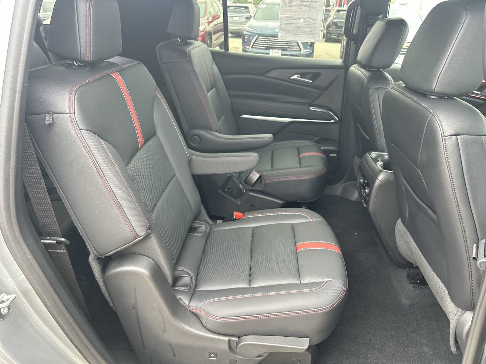 Used 2024 Chevrolet Traverse RS w/ LPO, Floor Liner Package AWD/4WD image 27