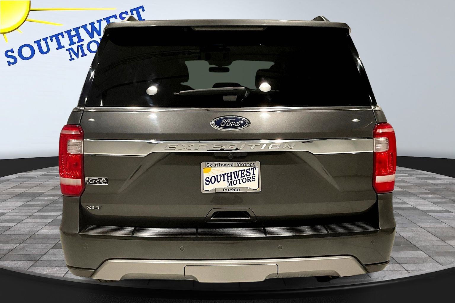 Used 2021 Ford Expedition XLT AWD/4WD image 6