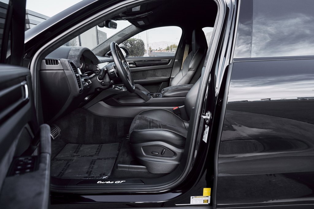Used 2023 Porsche Cayenne Turbo GT image 35