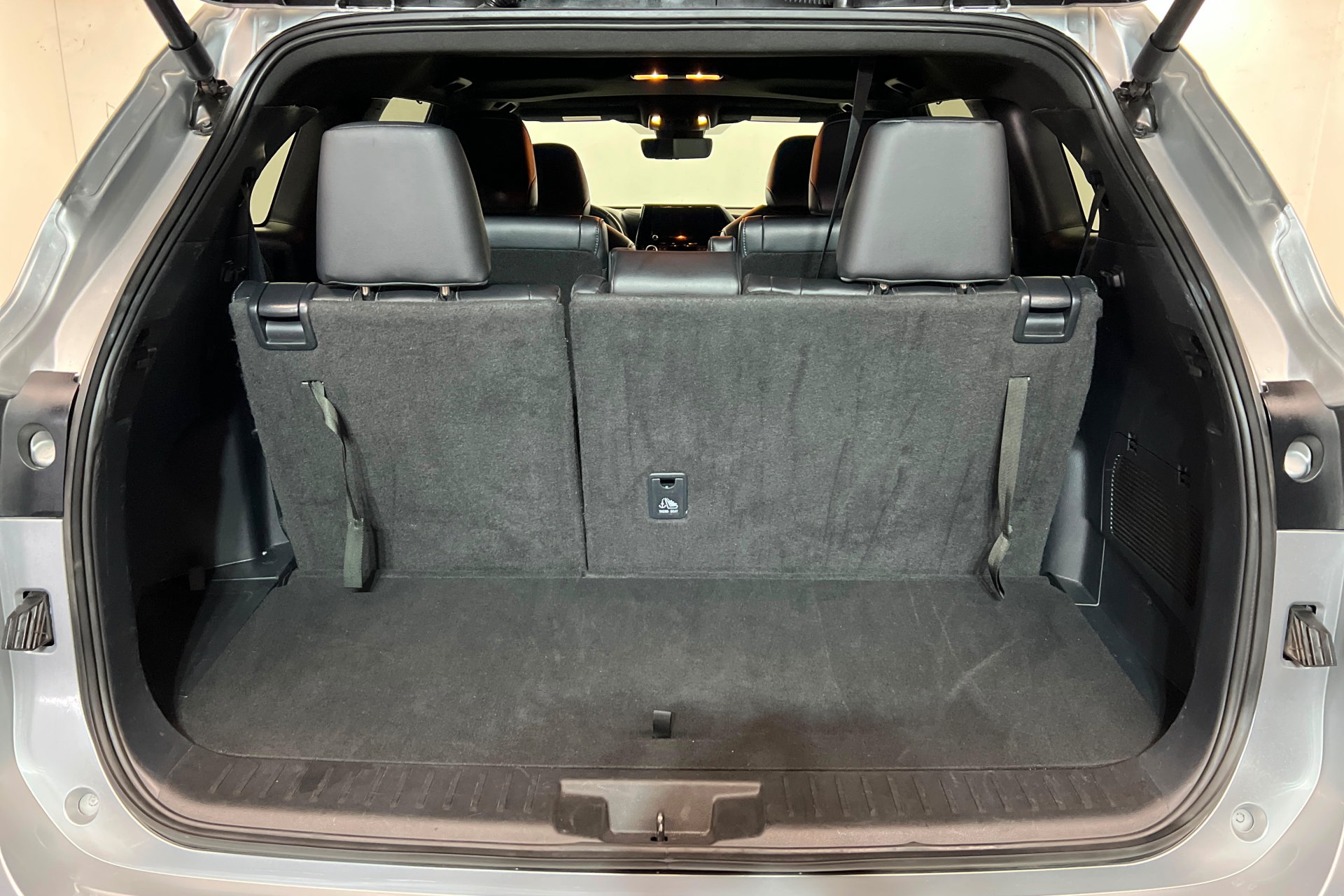 Used 2025 Toyota Highlander XSE AWD/4WD image 24