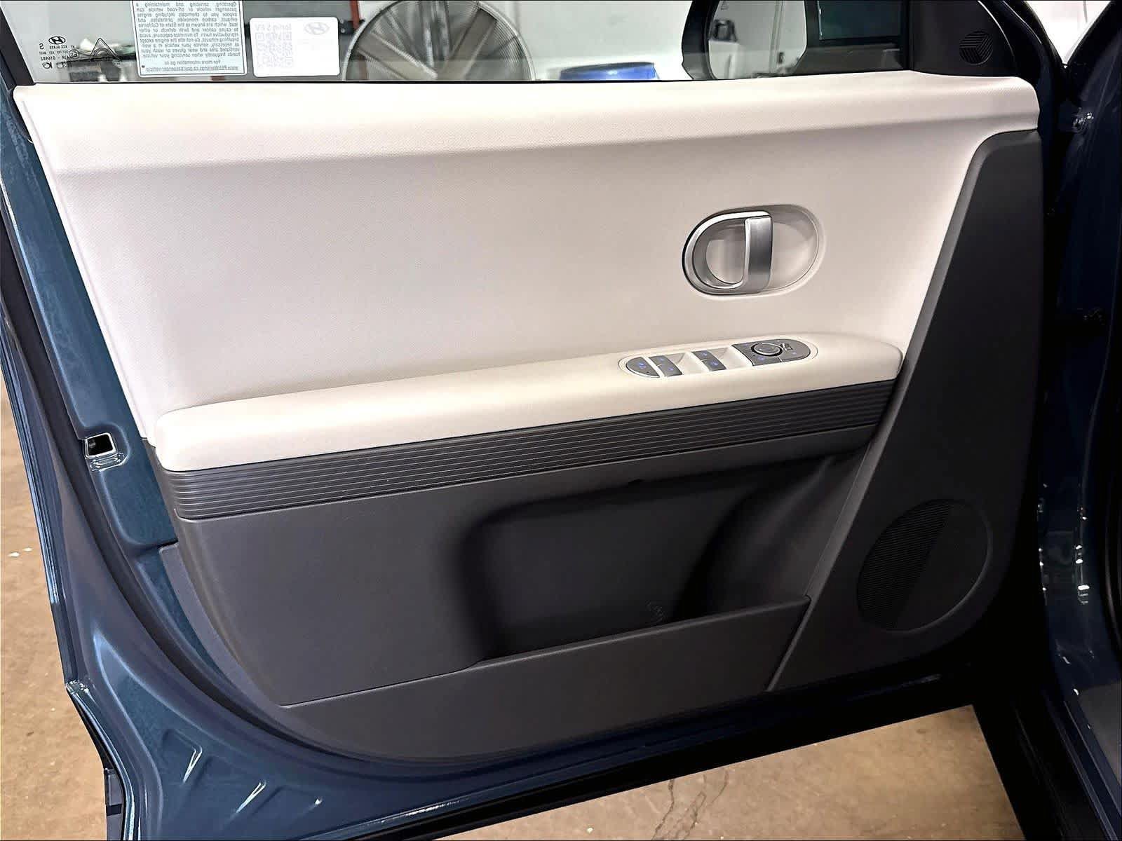 Used 2024 Hyundai Ioniq 5 SE RWD image 24