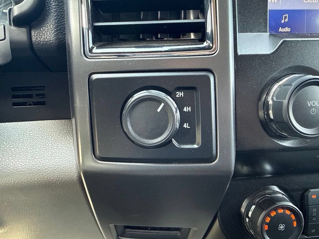 Used 2019 Ford F150 XLT w/ Equipment Group 302A Luxury AWD/4WD image 18