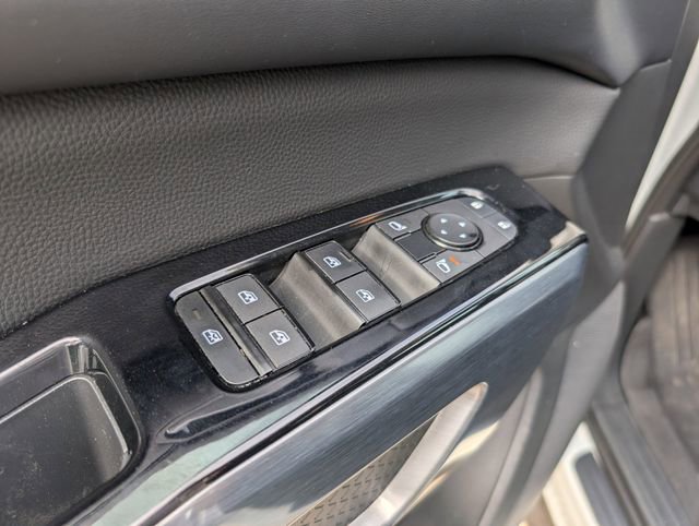 Used 2024 Nissan Pathfinder SL image 9
