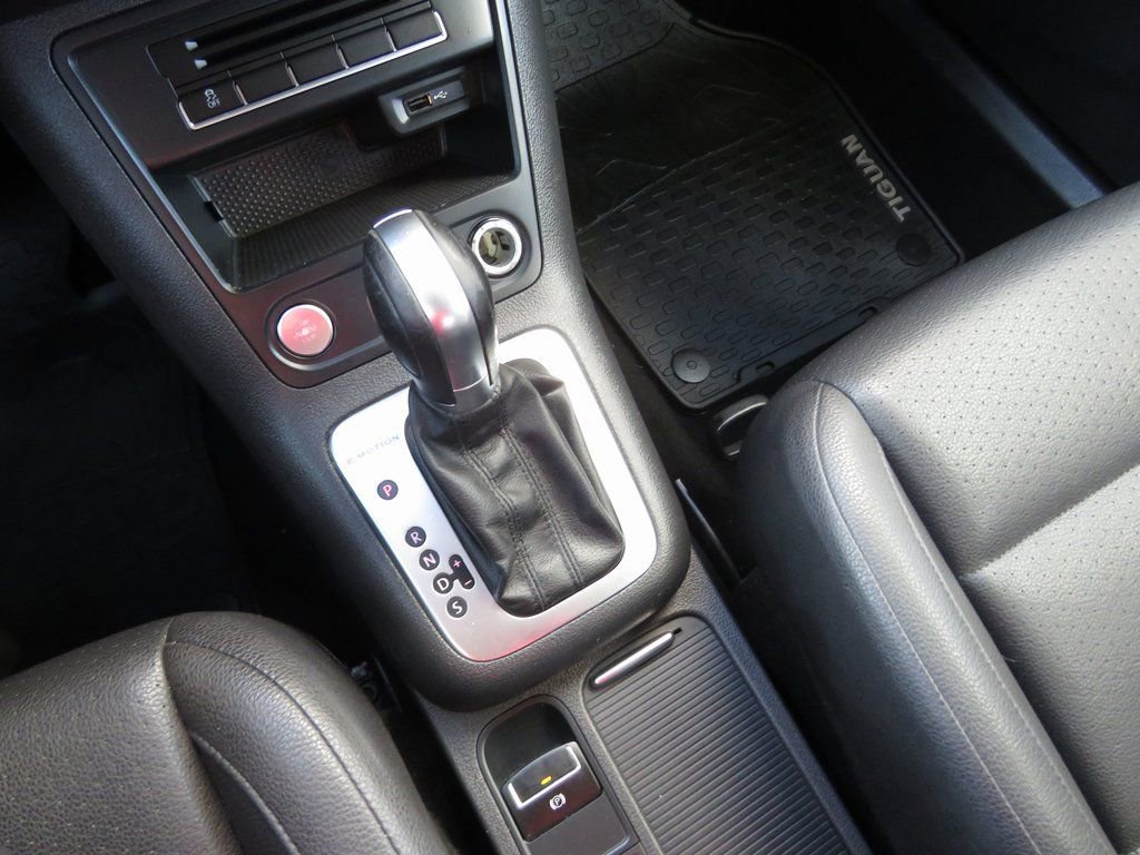 Used 2016 Volkswagen Tiguan S image 23