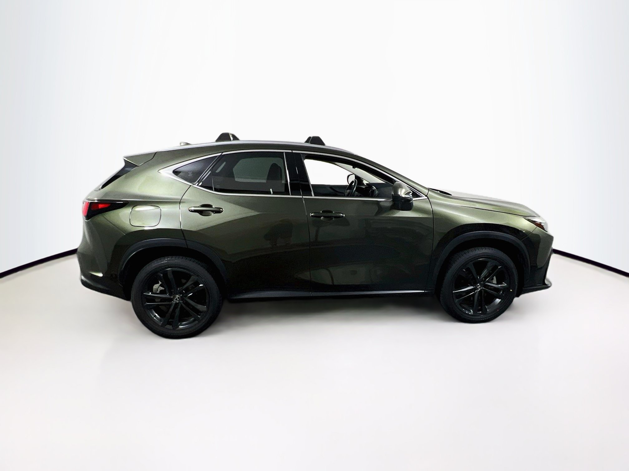 Used 2025 Lexus NX 450h+ AWD w/ Towing Package (2000 Lbs) image 4