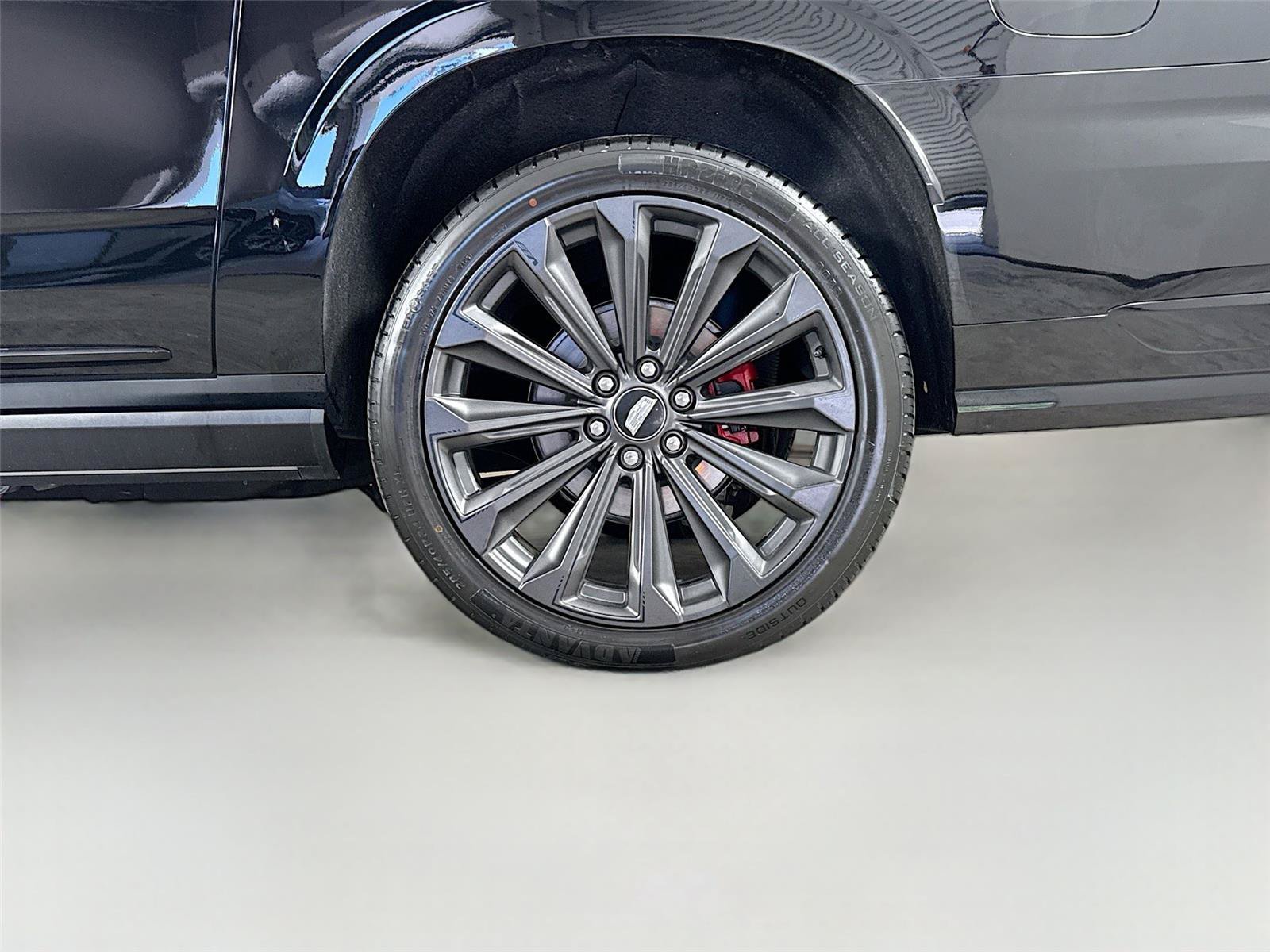 Used 2025 Cadillac Escalade ESV V AWD/4WD image 40