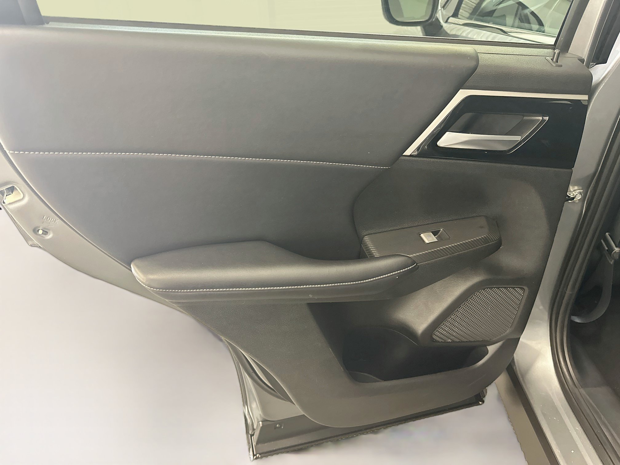 Used 2024 Mitsubishi Outlander SE AWD/4WD image 27