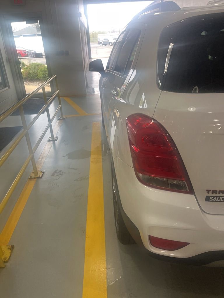 Used 2019 Chevrolet Trax LT w/ Redline Edition image 6