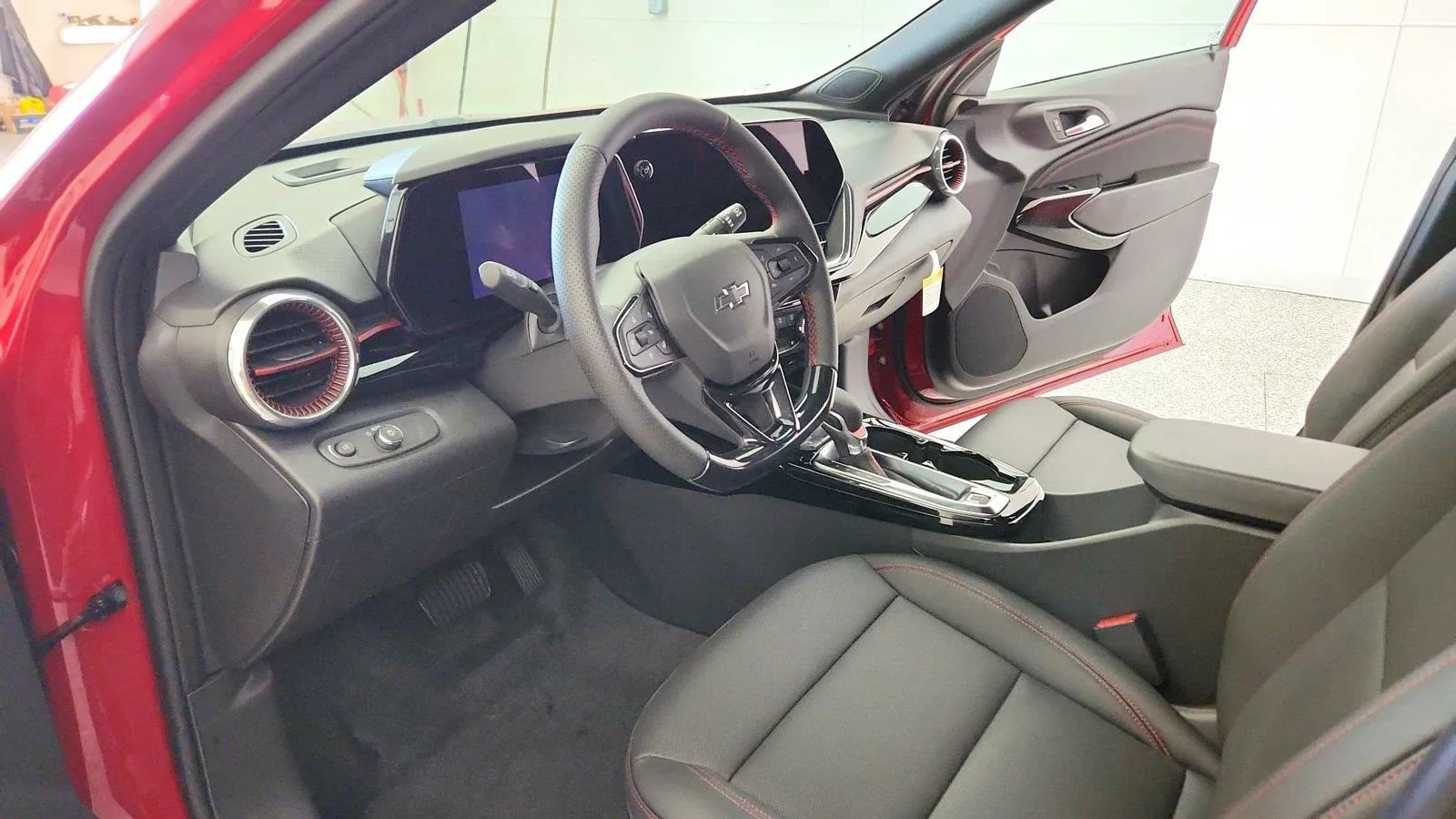 New 2026 Chevrolet Trax RS w/ Driver Confidence Package FWD image 14