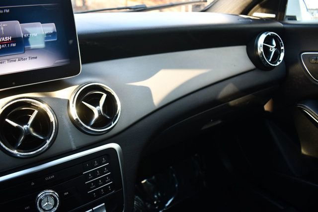 Used 2019 Mercedes-Benz CLA 250 4MATIC w/ Premium Package image 26