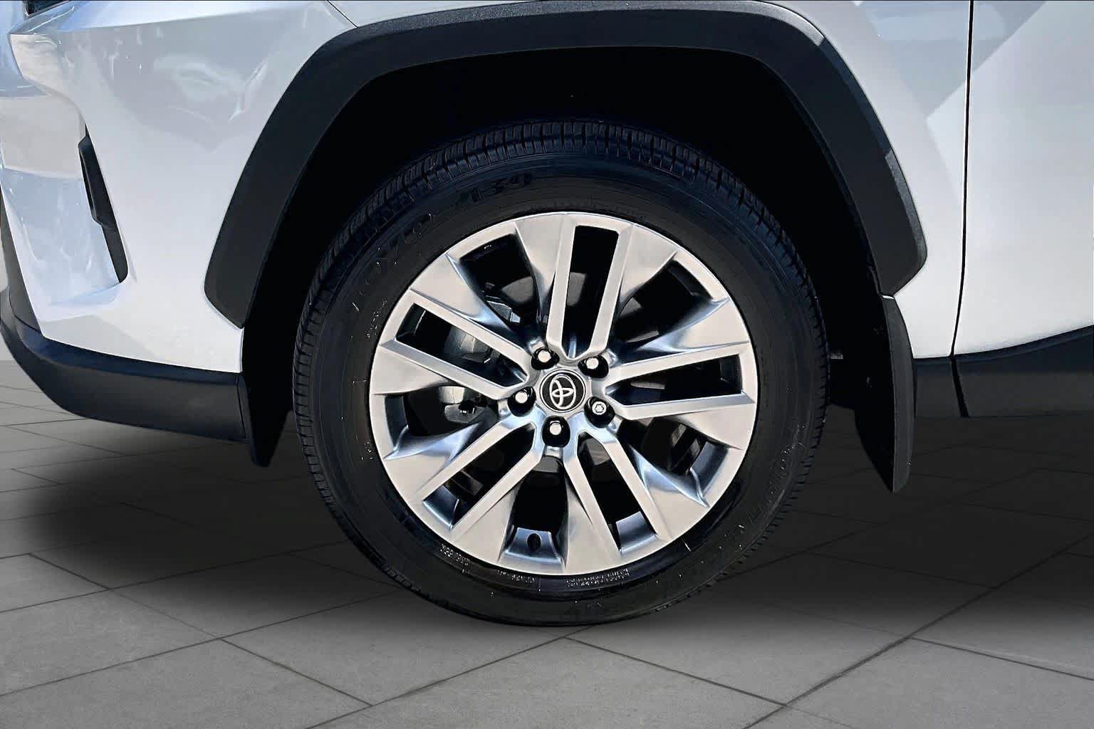 Used 2025 Toyota RAV4 XLE Premium w/ Weather Package FWD image 11