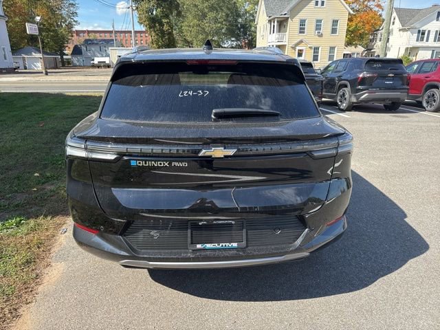 New 2025 Chevrolet Equinox EV LT w/ Convenience Package II AWD/4WD image 8