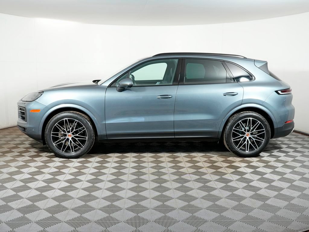 Certified 2026 Porsche Cayenne AWD/4WD image 2