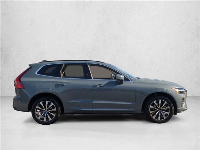 Used 2023 Volvo XC60 B5 Core w/ Climate Package image 4