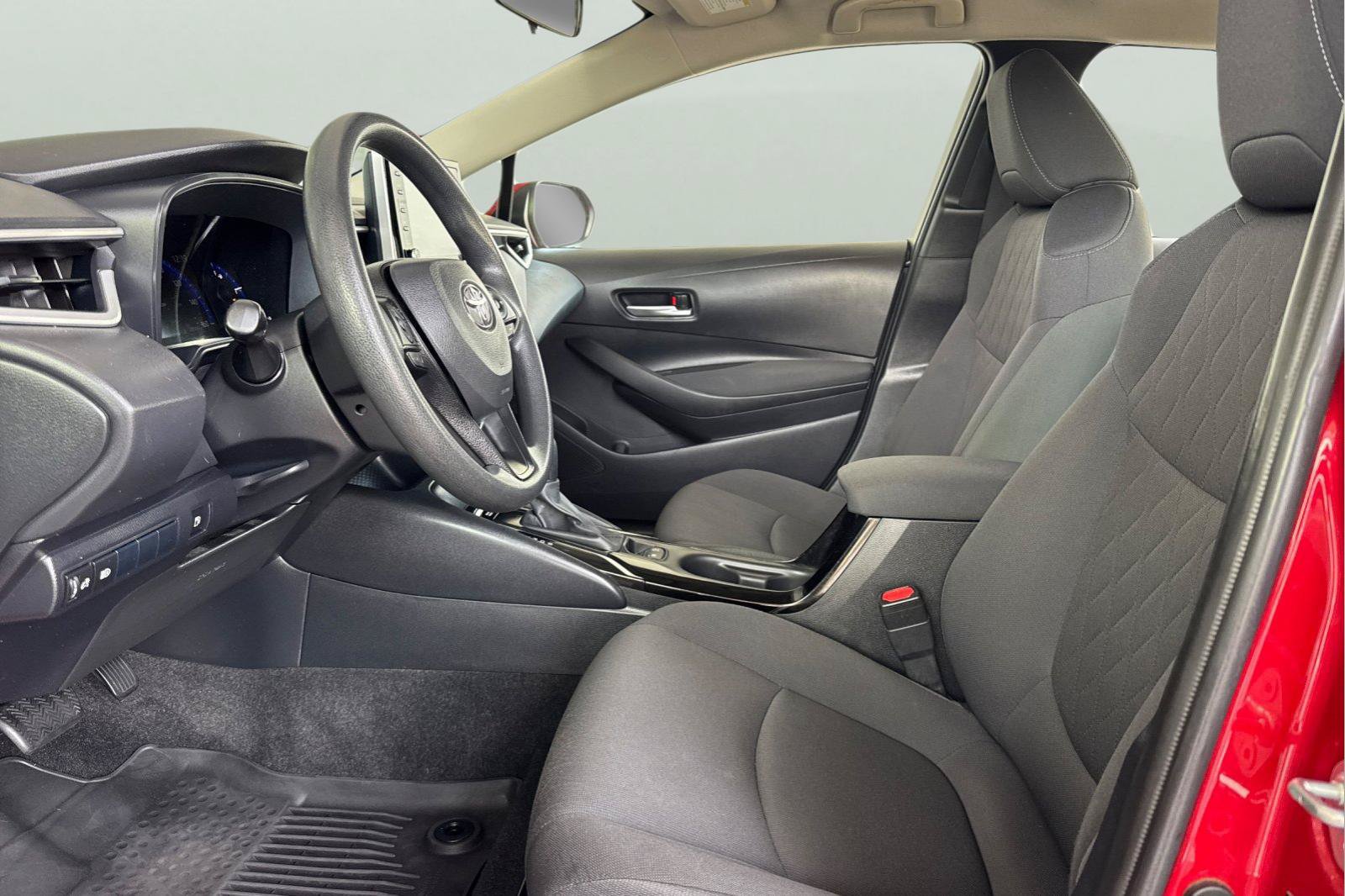 Certified 2021 Toyota Corolla LE FWD image 15