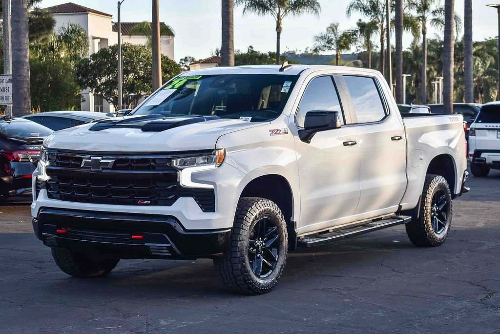 Used 2024 Chevrolet Silverado 1500 LT Trail Boss w/ Protection Package AWD/4WD image 3