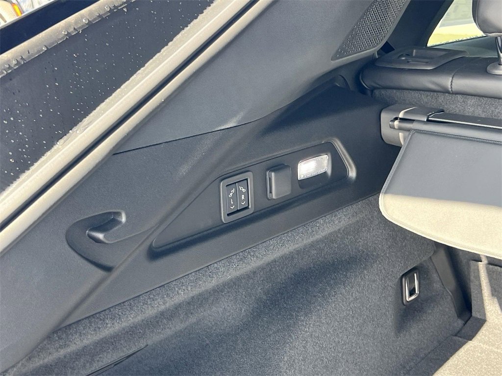 New 2026 Cadillac Lyriq V image 32