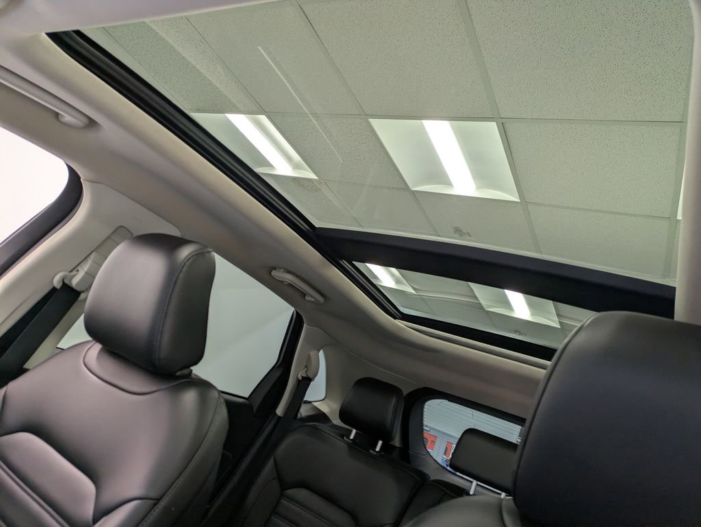 Used 2020 Ford Edge SEL w/ Convenience Package image 22