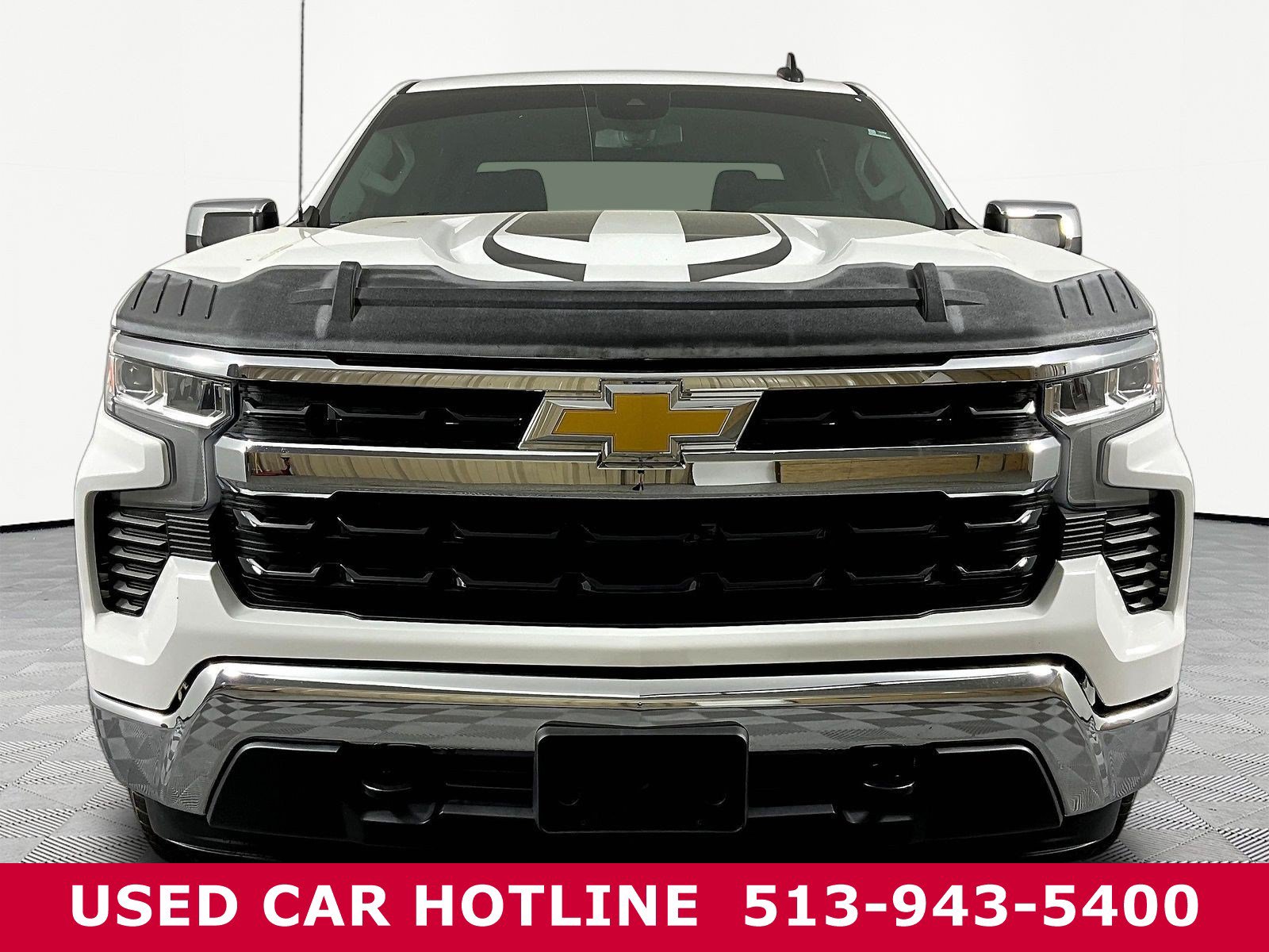 Used 2023 Chevrolet Silverado 1500 LT AWD/4WD image 2