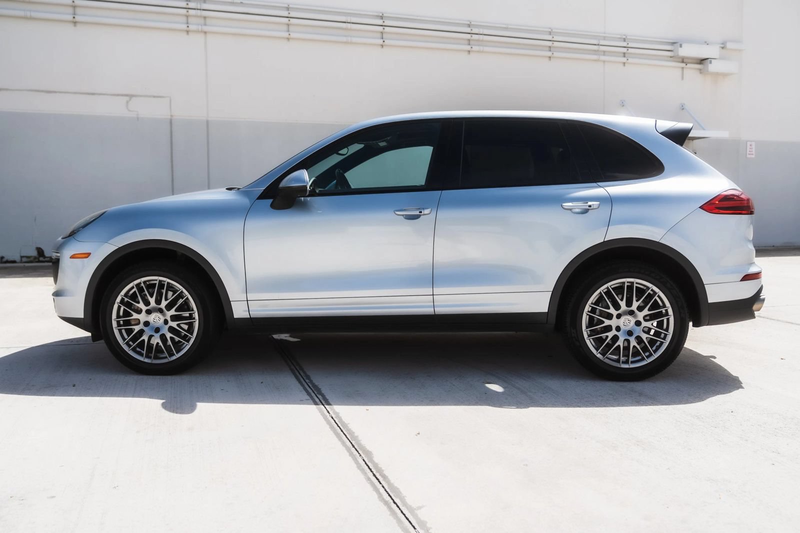 Used 2016 Porsche Cayenne S AWD/4WD image 10