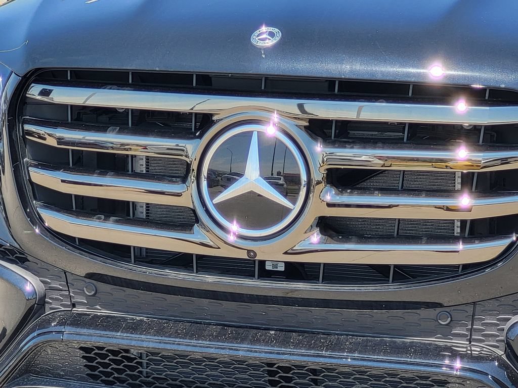 Used 2025 Mercedes-Benz GLS 450 4MATIC image 43