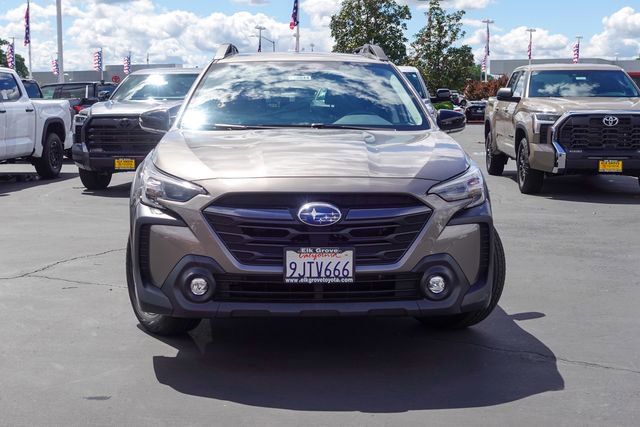 Used 2024 Subaru Outback Premium AWD/4WD image 3