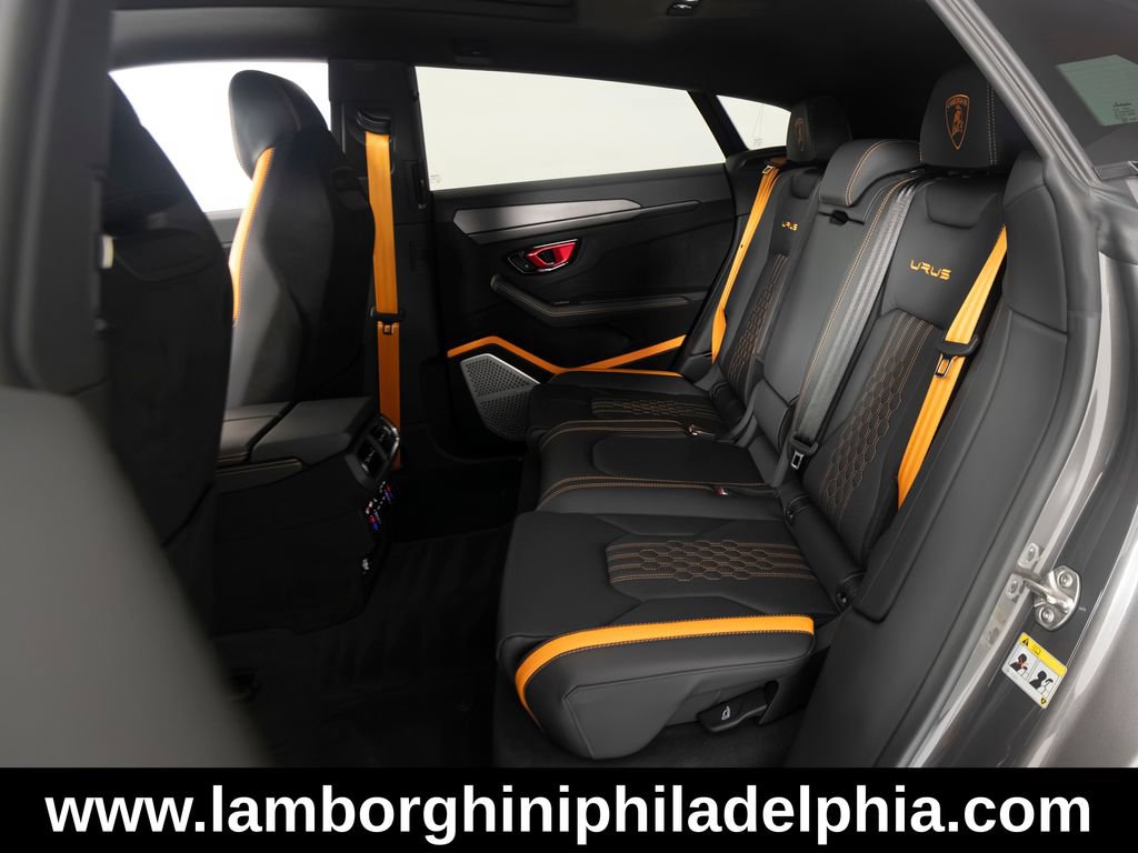 Used 2024 Lamborghini Urus Performante AWD/4WD image 42
